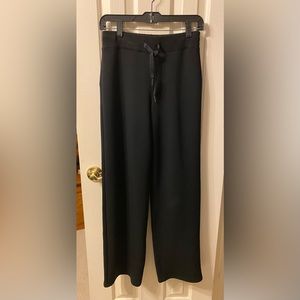 ✨💕✨ EUC SPANX Air Essentials Straight Leg Pant